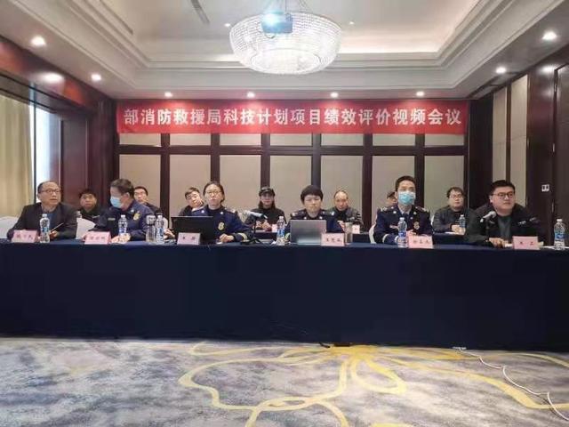 旋翼无人机实现了在百米以上高层建筑灭火(图5) 旋翼无人机实现了在百米以上高层建筑灭火(图5)